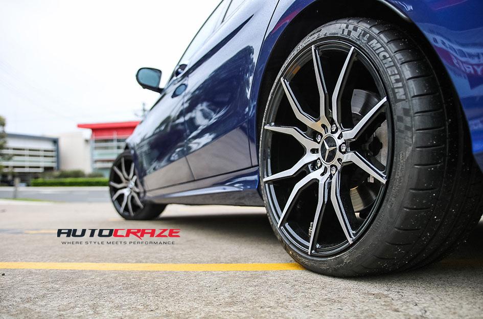 MERCEDES-C-CLASS-ASCARI-GLOSS-BLACK-AND-BRUSHED